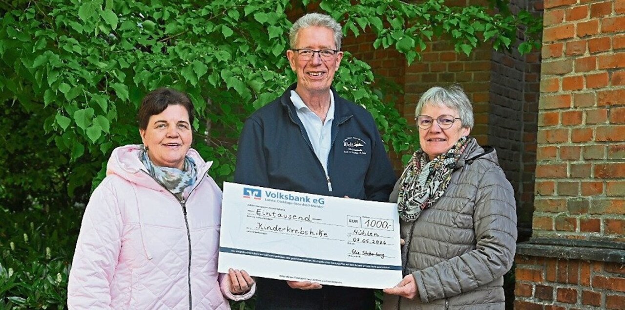 Theatergruppe aus Mühlen spendet 3000 Euro  